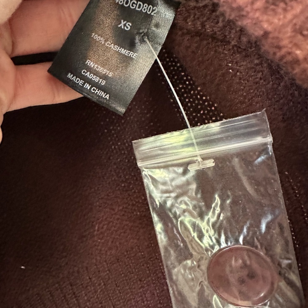 Revolve One Grey Day | Classic Cashmere Women's Cardigan - Picture 4 of 7